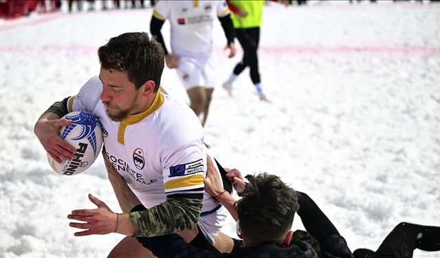 Türkiye'de ilk defa düzenlenen "Kar Ragbi Şampiyonası" sona erdi