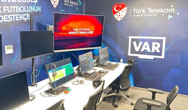 Fenerbahçe ve Galatasaray maçlarındaki penaltı kararlarının VAR kayıtları yayınlandı