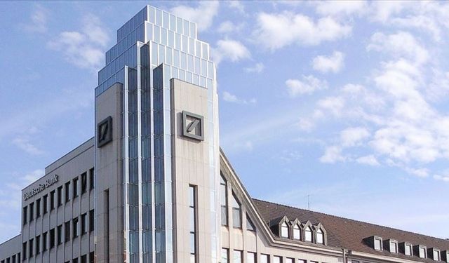 Deutsche Bank vergi öncesi karını 2023’te yüzde 2 artırdı