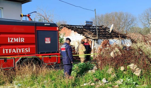 İzmir'de ev yangınında bir kişi hayatını kaybetti