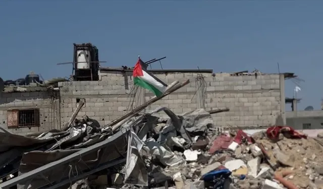 İsrail ordusu Gazze'de bir evi bombaladı, 29 Filistinli hayatını kaybetti