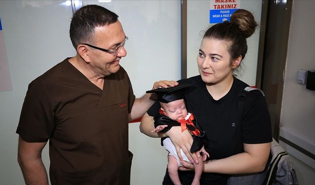 755 gram doğan bebek 92 gün sonra taburcu edildi