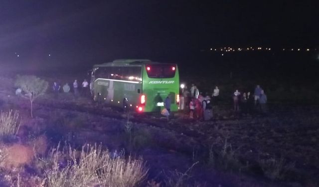 Otobüsle otomobilin çarpıştığı kazada 1 kişi öldü