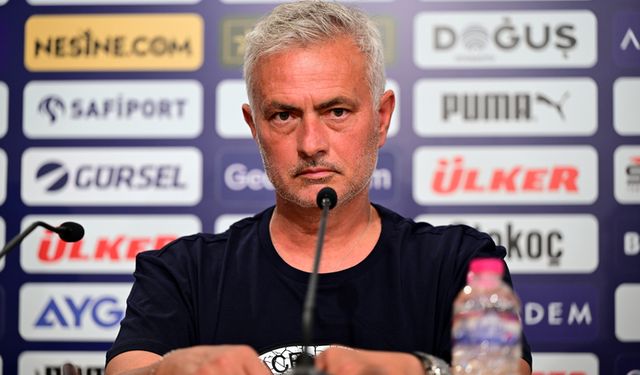 Mourinho: Eğer Manchester United yarın kolay bir maç olacağını düşünürse, yanılır