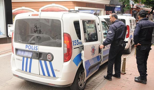 Haklarında yakalama emri ve hapis cezası bulunan 1923 kişi gözaltına alındı