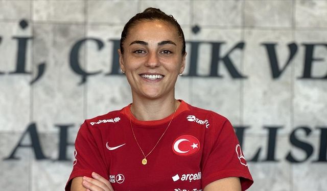 Milli futbolcu Didem Karagenç, 2025 Avrupa Şampiyonası yolunda takımına güveniyor