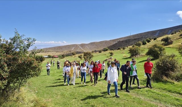 "Ekolojik Edebiyat Okulu" ile öğretmenler doğada bilimsel keşfe çıktı