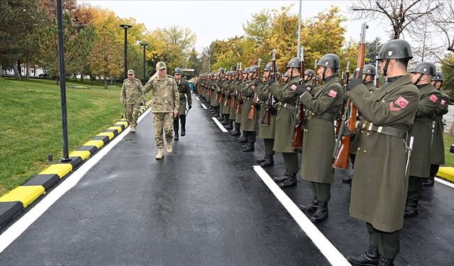 Orgeneral Gürak, 2. Ordu Komutanlığı ve 7. Ana Jet Üs Komutanlığı'nda incelemelerde bulundu