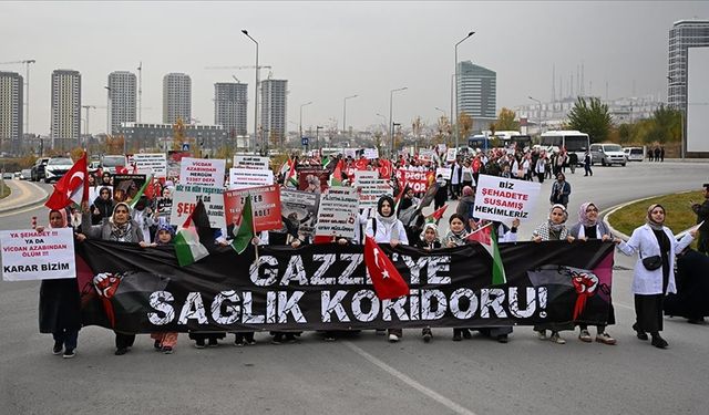 Sağlık çalışanları, Gazze'ye "tıbbi koridor" açılması talebiyle yürüdü