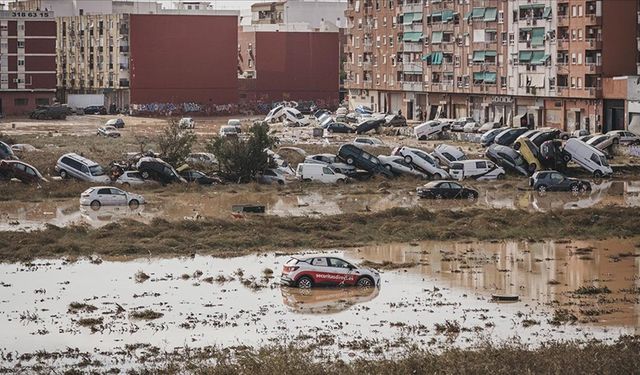 İspanya'daki sel felaketinde hayatını kaybedenlerin sayısı 205'e çıktı