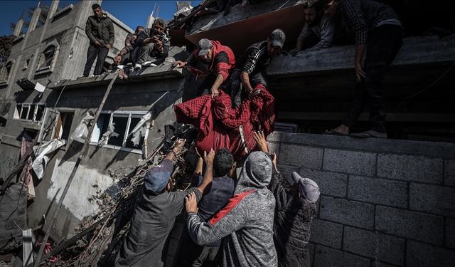 İsrail ordusunun Gazze'ye düzenlediği saldırılarda son 14 günde 502 Filistinli öldü