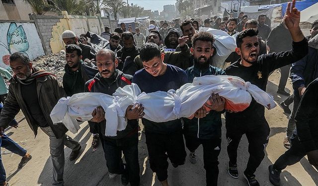 İsrail ordusunun gece boyu Gazze'ye düzenlediği saldırılarda 20 Filistinli öldü