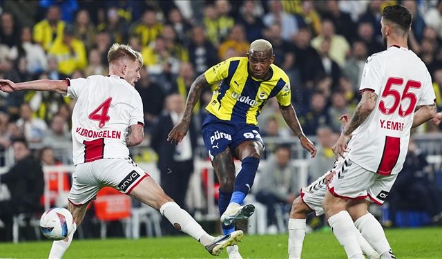 Fenerbahçe zirve yarışında Samsunspor'a takıldı