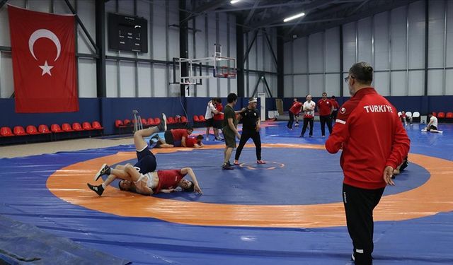 İşitme Engelliler Güreş Milli Takımı, Deaflympics'e hazırlanıyor