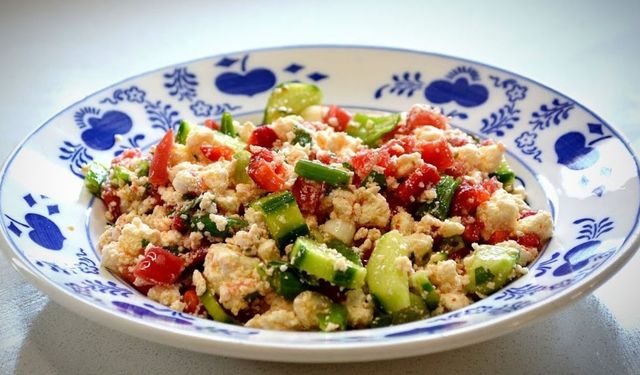 Aydınlı kadınların vazgeçilmez tarifi: Çingene Pilavı İle Pratik Lezzet