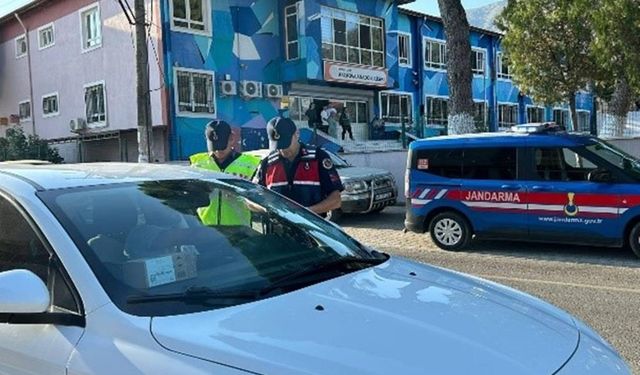 Çine’de okullar çevresinde jandarmadan güvenlik denetimi