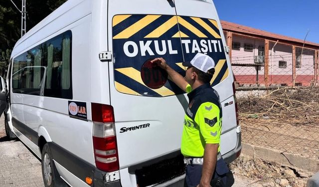 Germencik’te okul servisleri denetlendi, öğrencilere trafik bilinci eğitimi verildi
