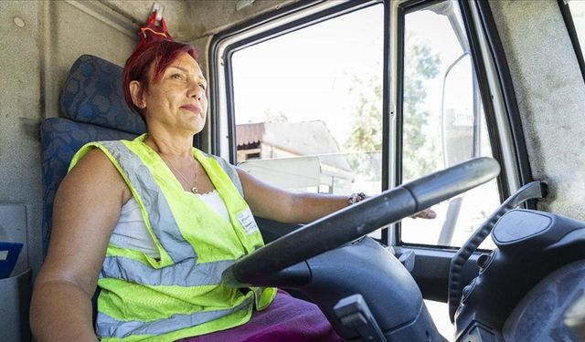 Kadın ağır vasıta şoförü işine tutkuyla bağlı