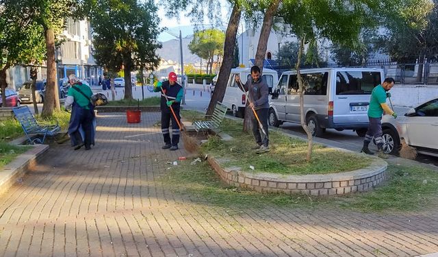 Efeler’in ekiplerinden ortak temizlik