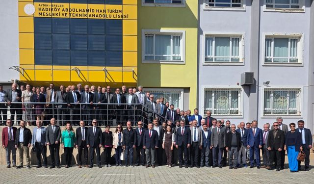 Efeler’de okul yöneticilerine ‘Rehberlik ve Adalet’ Eğitimi”