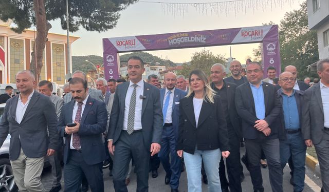 Koçarlı’da renkli festival korteji