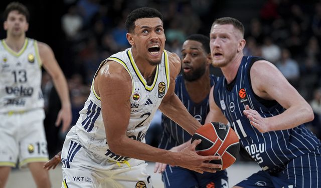 Fenerbahçe Beko, derbide Anadolu Efes’i 79-69 mağlup etti