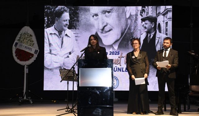 Kuşadası’nda Nazım Hikmet’e uluslararası anma gecesi