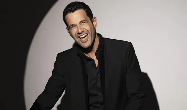 Şarkıcı Keremcem Muğla'da Nasıl Kahve İçildiğini Anlattı