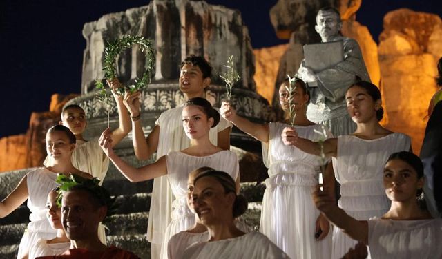 VII. Uluslararası Didim Zeytin Festivali renkli görüntülere sahne oldu