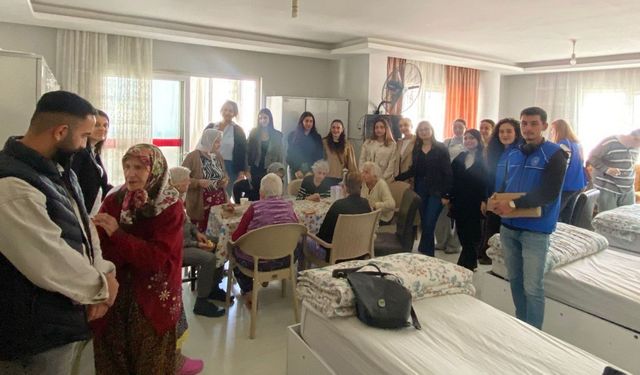 Aydın’da gençlerden Aile Yılı’na duygulu bir dokunuş