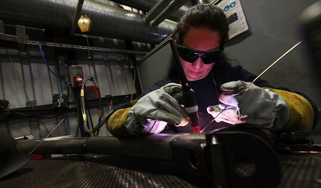 Bakan Işıkhan duyurdu: 92 binden fazla kadın iş hayatına adım attı