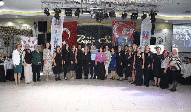 Kuşadası’nda öğrenciler için anlamlı dayanışma gecesi