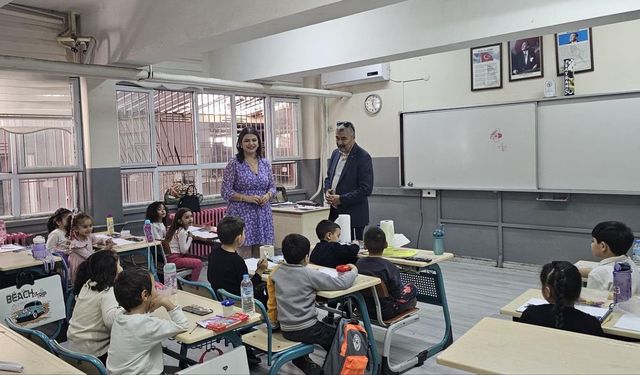 Müdür Hakan Özcan’den akademilere ziyaret, öğrencilere moral