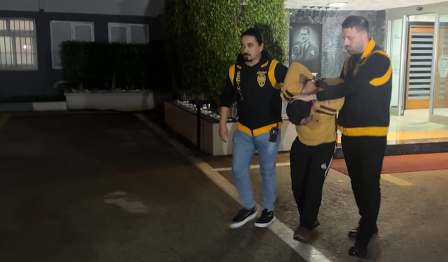 Sokakta çocuğunu döven baba gözaltına alındı