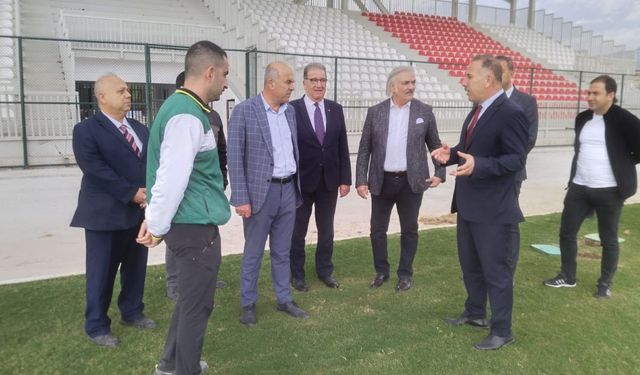 Söke Kaymakamı Akça, spor tesislerinde incelemelerde bulundu
