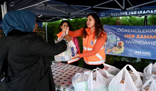 Kuşadası’nda ihtiyaç sahibi çocuklara özel beslenme programı
