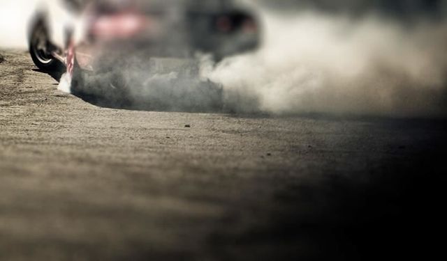 Drift ve makas atan iki sürücü yakalandı