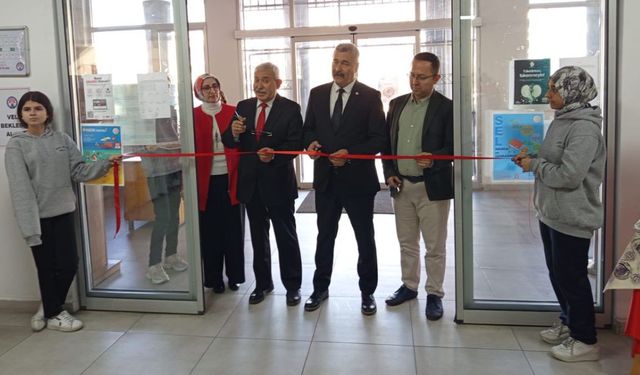 Efeler’de “Okulumuz Üretiyor, Ülkemiz Kazanıyor” sergisi ilgi gördü