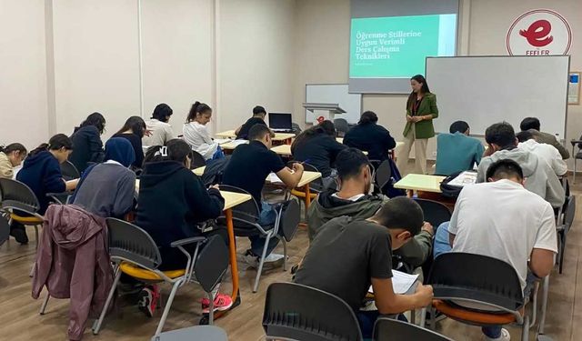 Efeler'den gençlere sınav sürecini kolaylaştıracak rehberlik programı