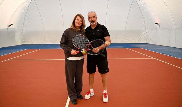 Kuşadası’nda balon korta yoğun ilgi