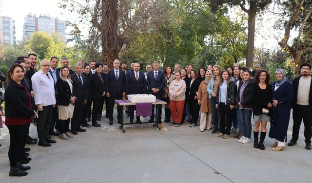 Müdür Eser Şenkul, tıbbi sekreterlerle bir araya geldi