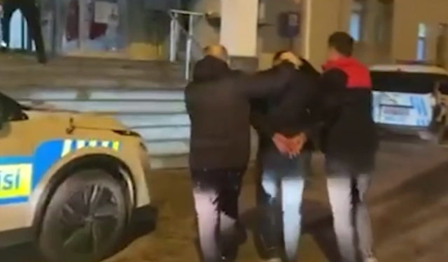 Polise çarpıp kaçan alkollü sürücü tutuklandı