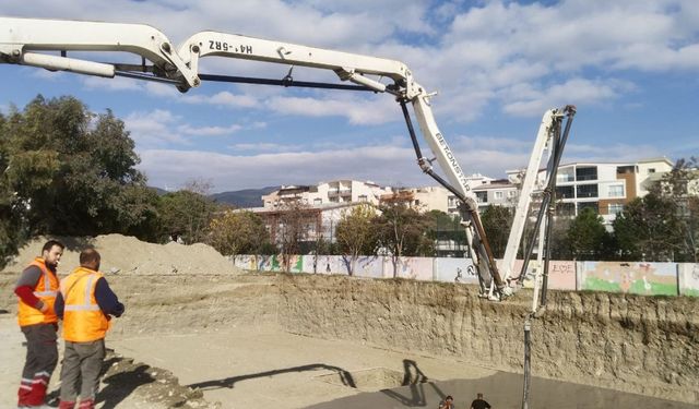 Söke’de önemli adım: Yıkılan okulun yerine 24 derslik yeni bina yükseliyor