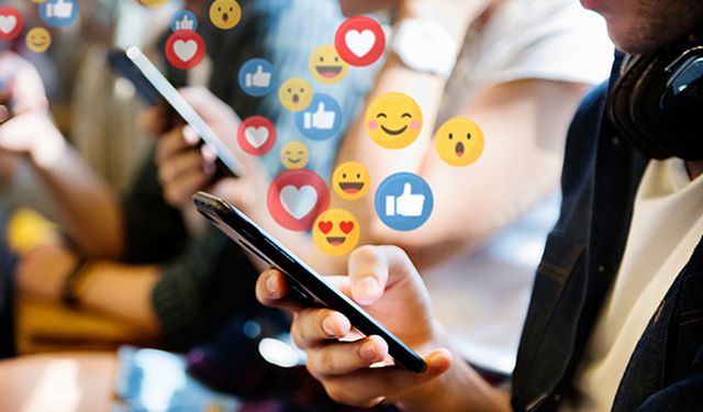 Türkiye'de sosyal medya kullanımına yaş sınırı geliyor! Bakan Göktaş açıkladı