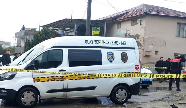 Ayrı yaşadığı eşini tabancayla vurdu