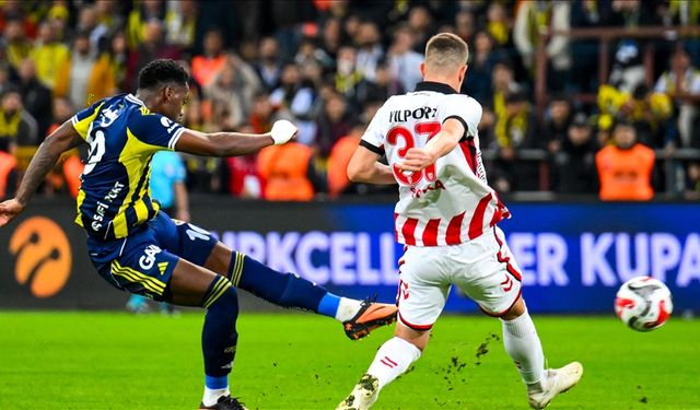 Fenerbahçe, Samsunspor’u geçti! Gözler dev derbide