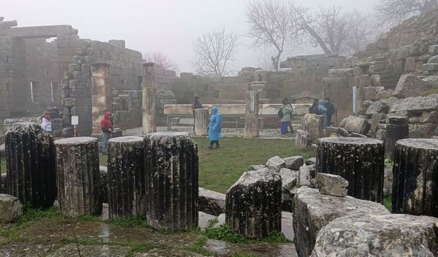 Kuşadalı doğa sevenlerden Labranda’ya doğa ve kültür yolculuğu