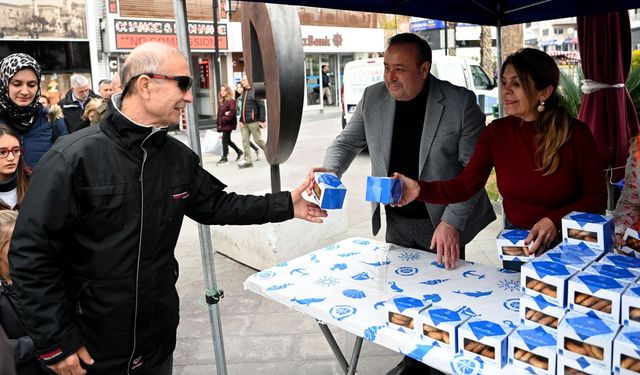 Kuşadası Belediyesi’nden Miraç Kandili’nde anlamlı ikram