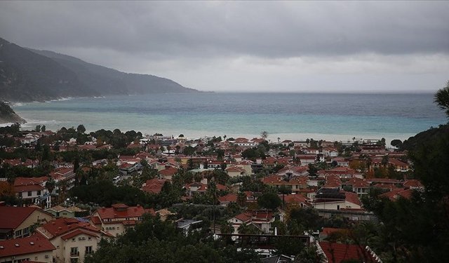 Ölüdeniz'in rengi değişti