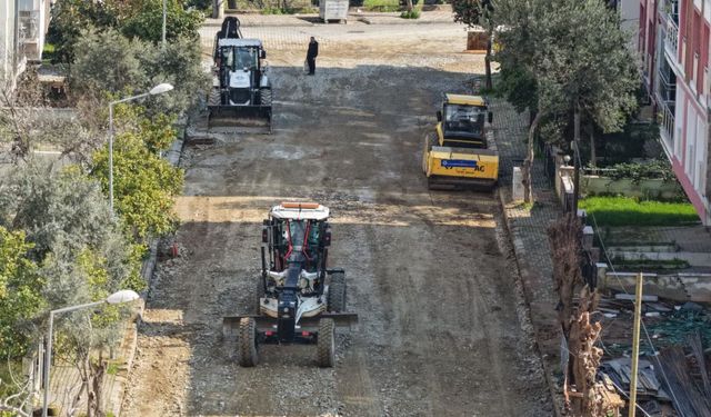 Aydın Büyükşehir Belediyesi’nden Efeler’de yol çalışması